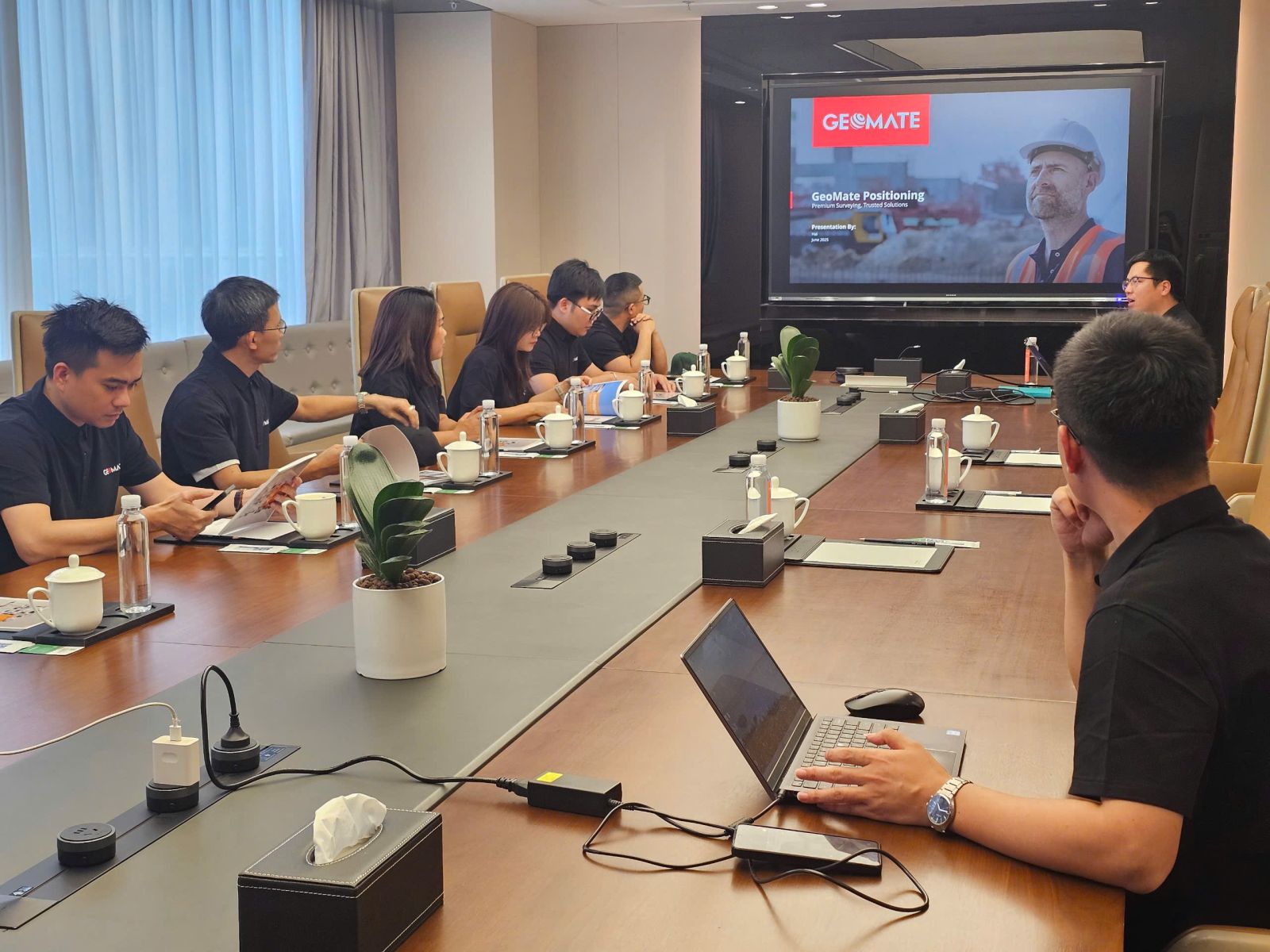 Chuyển giao công nghệ và khách hàng geomate 14