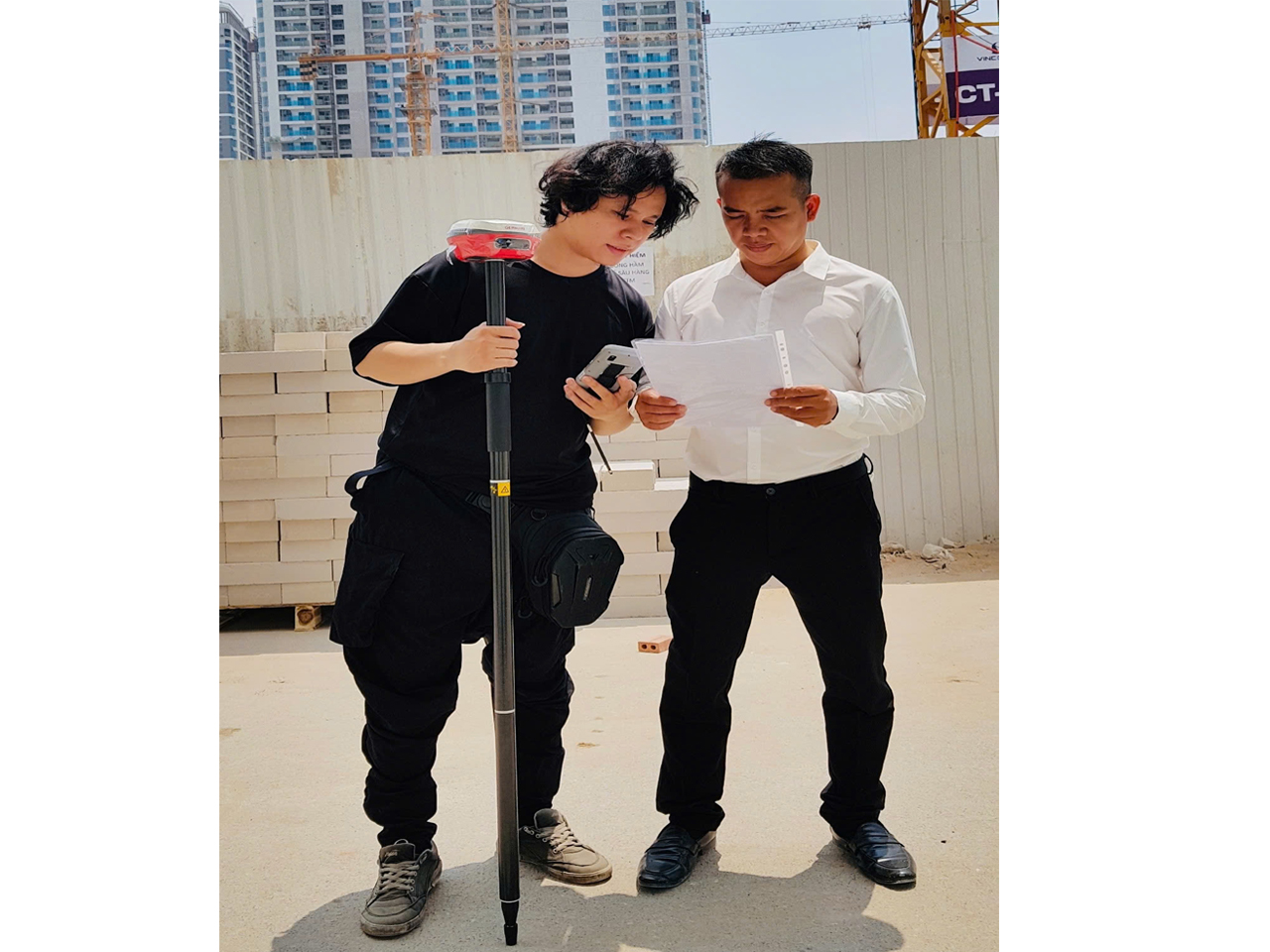 Một số lưu ý quan trọng khi sử dụng máy GPS RTK Geomate ngoài thực địa